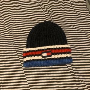Tommy Hilfiger hat